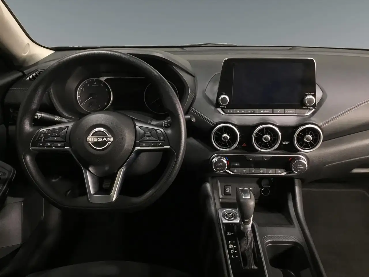 Nissan Sentra снимка Nissan Sentra