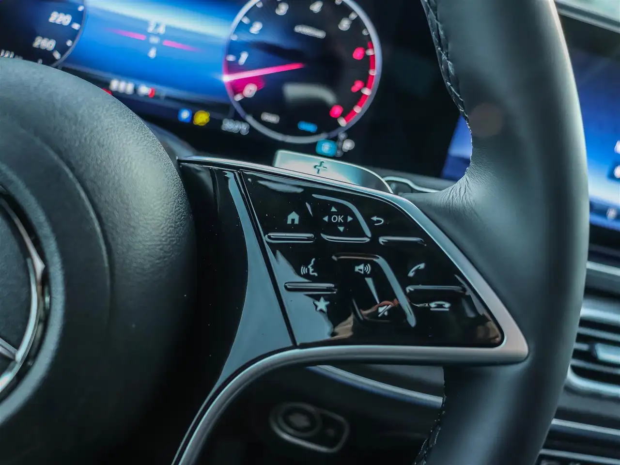 Mercedes-Benz GLE снимка Mercedes-Benz GLE