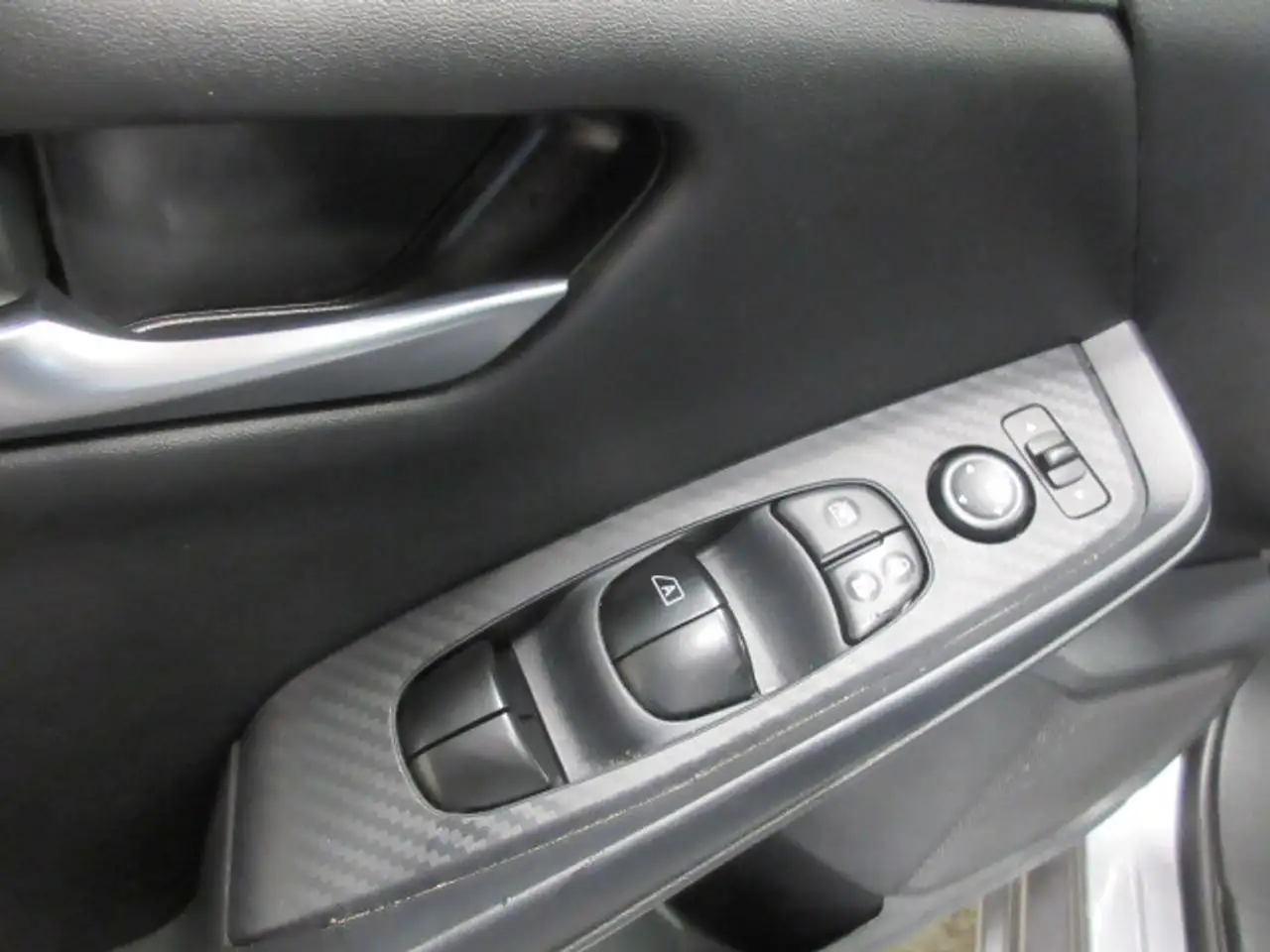 Nissan Sentra снимка Nissan Sentra
