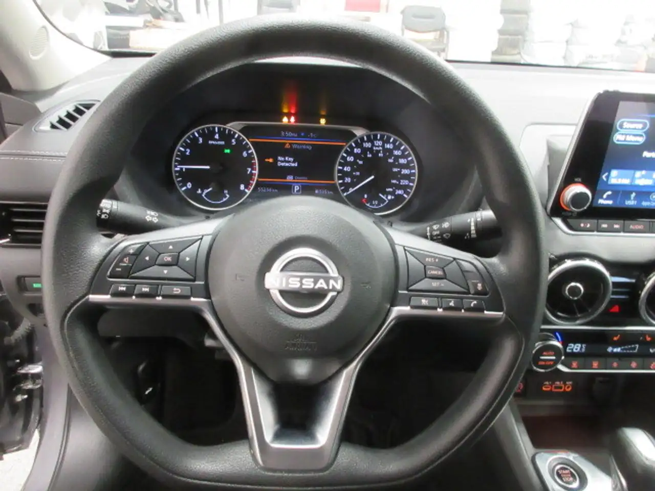 Nissan Sentra снимка Nissan Sentra