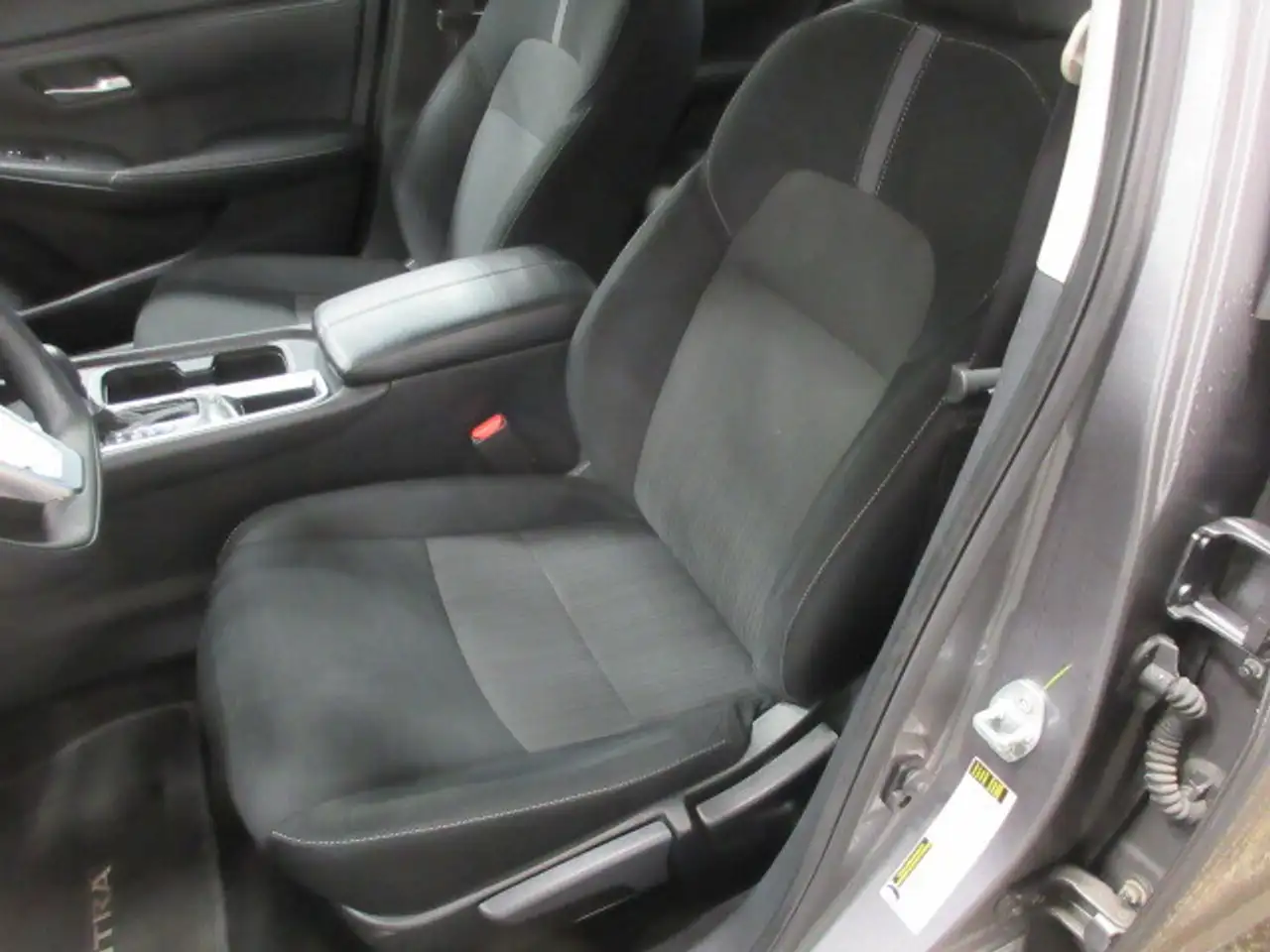 Nissan Sentra снимка Nissan Sentra