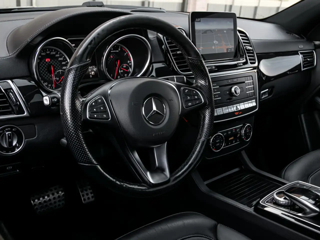Mercedes-Benz GLE снимка Mercedes-Benz GLE