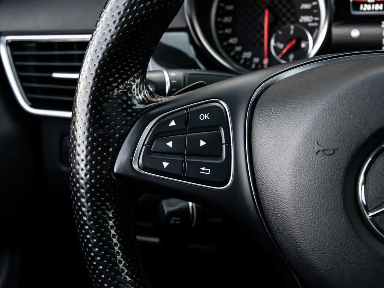 Mercedes-Benz GLE снимка Mercedes-Benz GLE