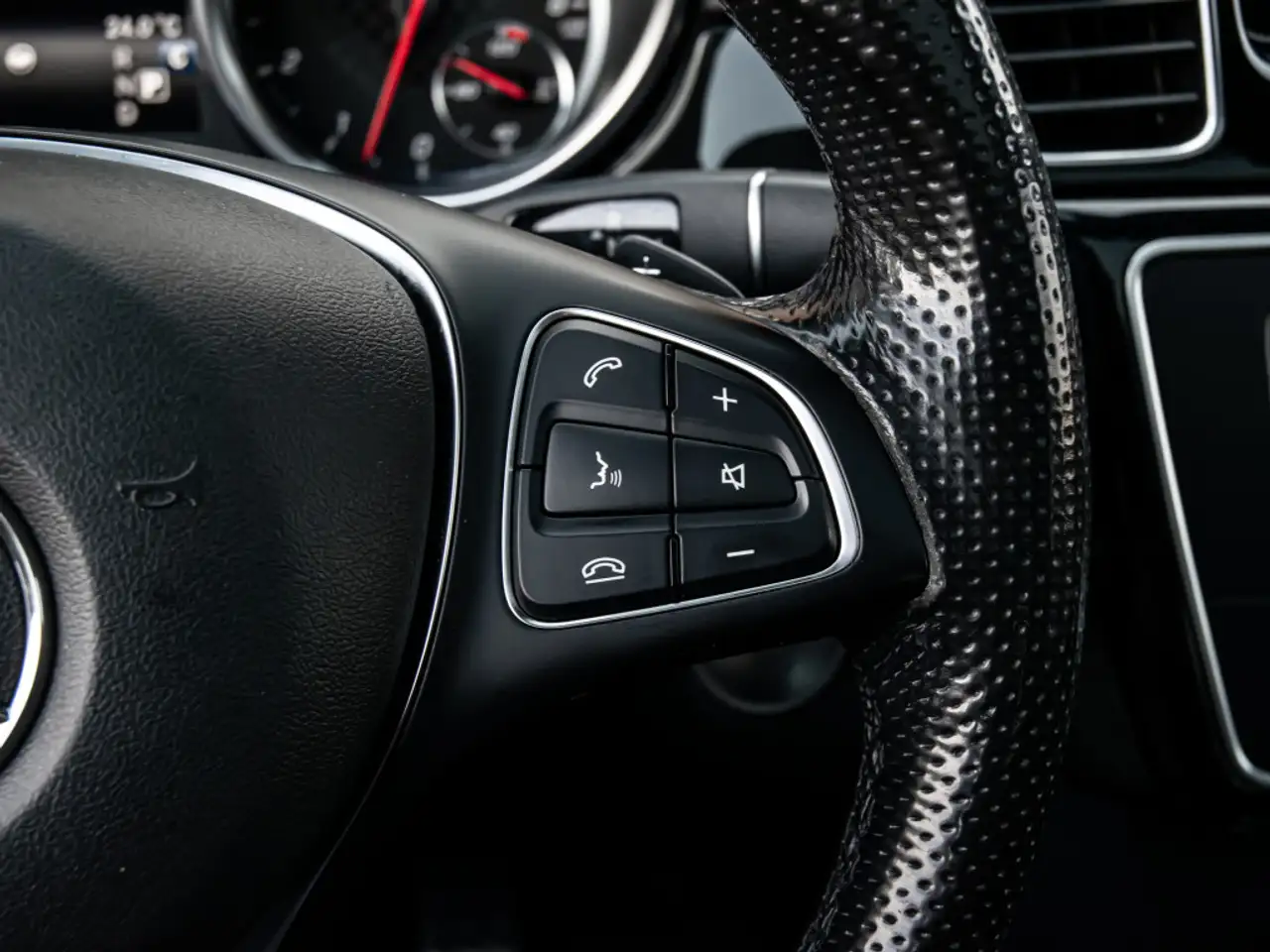 Mercedes-Benz GLE снимка Mercedes-Benz GLE