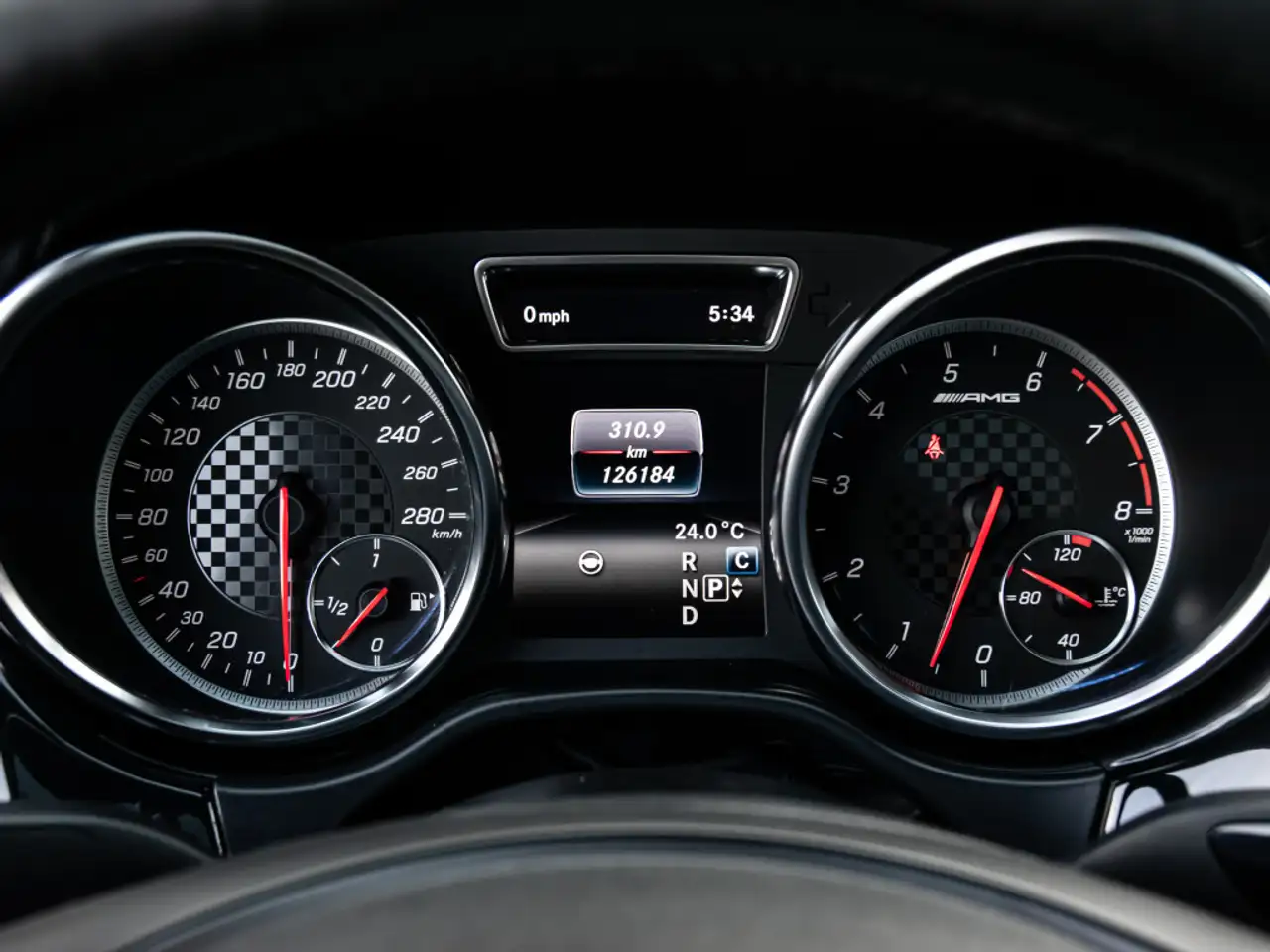 Mercedes-Benz GLE снимка Mercedes-Benz GLE