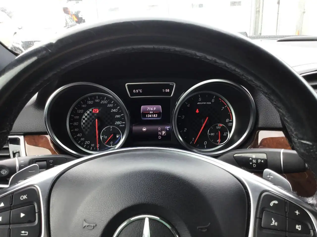 Mercedes-Benz GLE снимка Mercedes-Benz GLE
