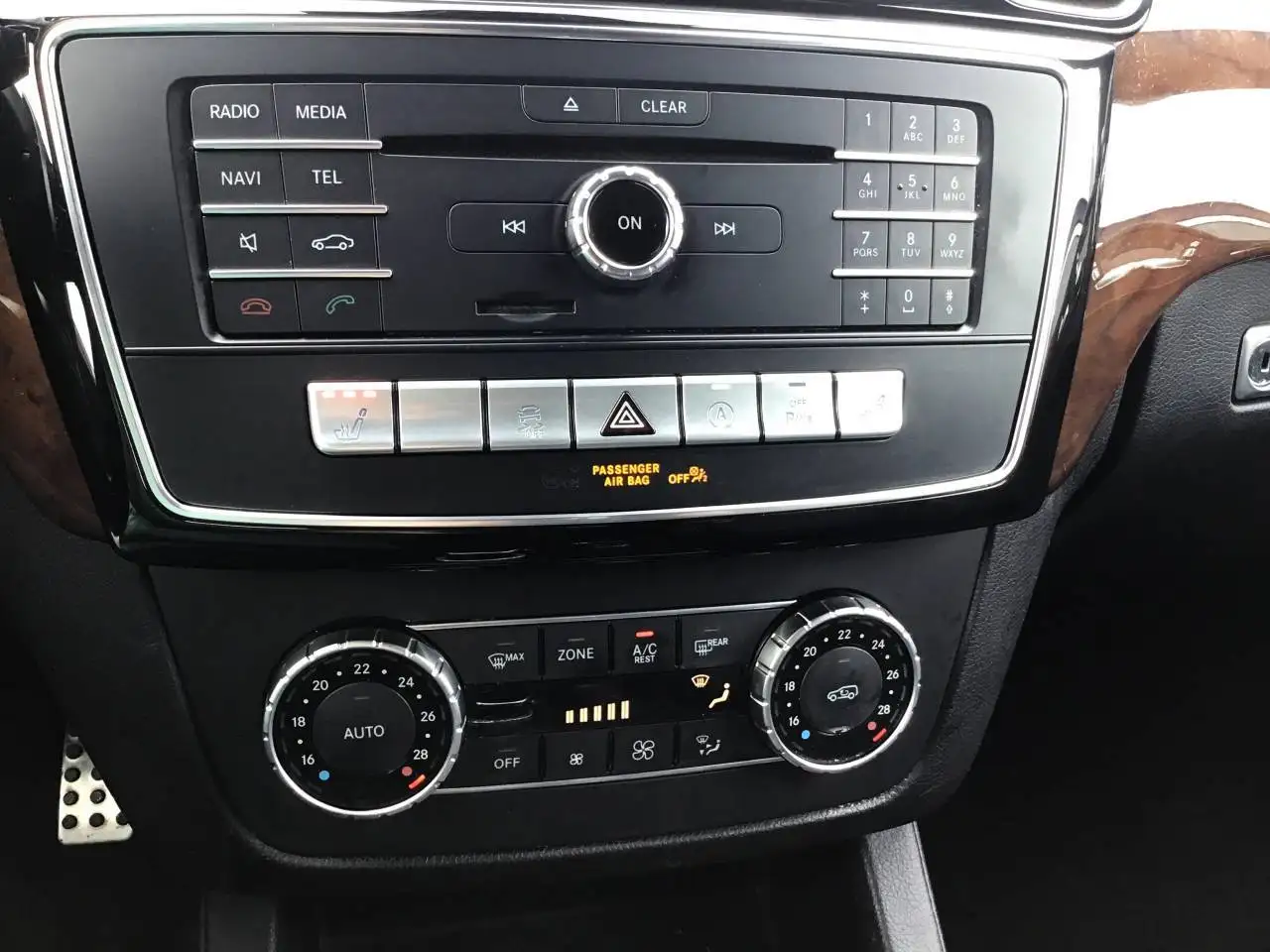 Mercedes-Benz GLE снимка Mercedes-Benz GLE