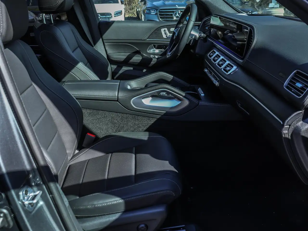 Mercedes-Benz GLE снимка Mercedes-Benz GLE