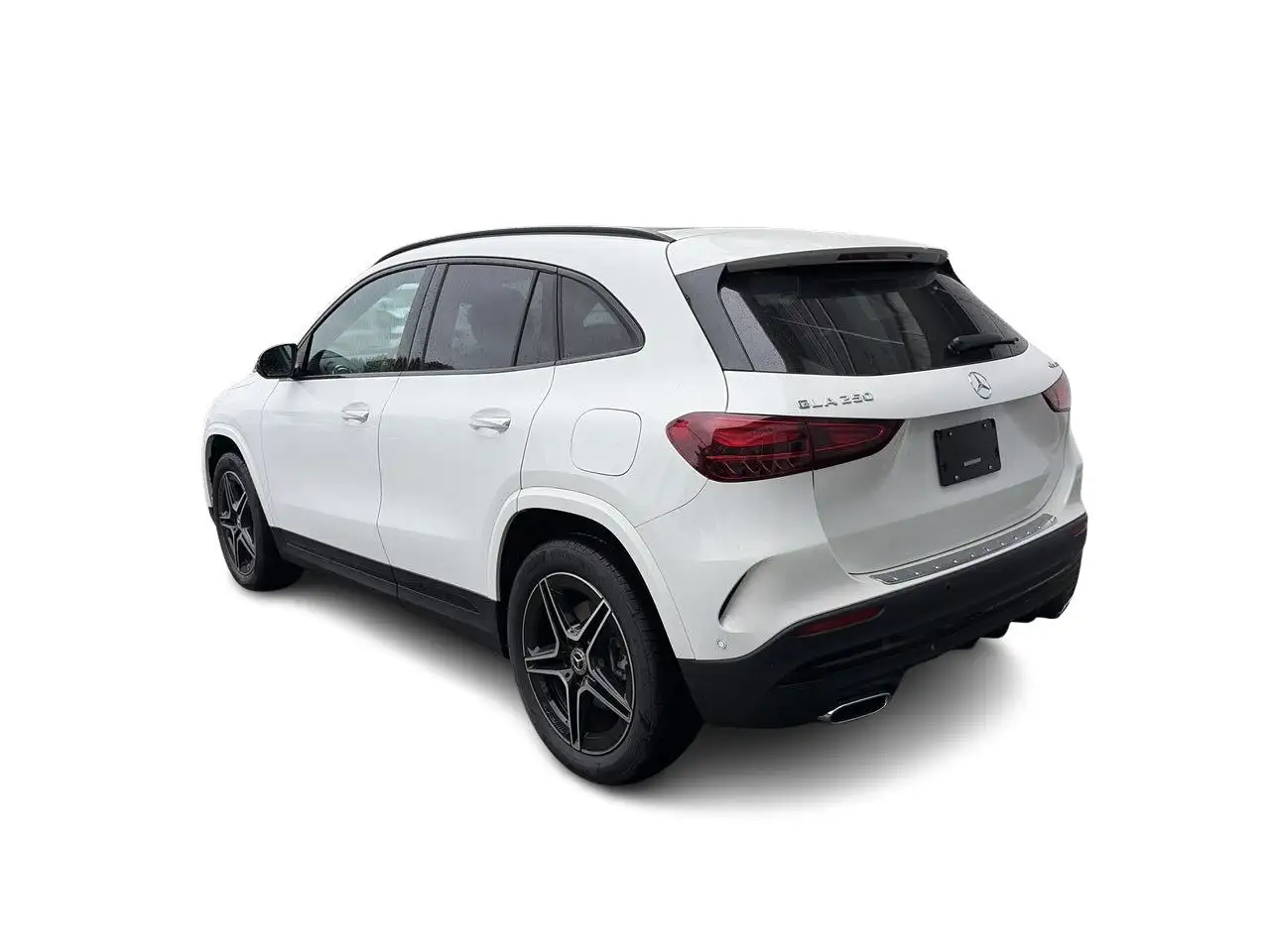 Mercedes-Benz GLA снимка Mercedes-Benz GLA