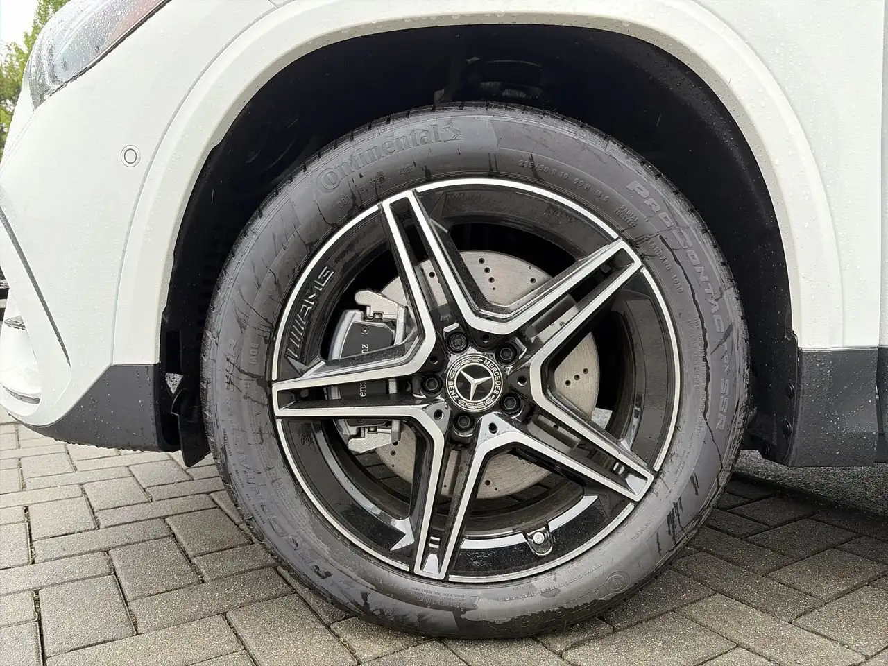 Mercedes-Benz GLA снимка Mercedes-Benz GLA