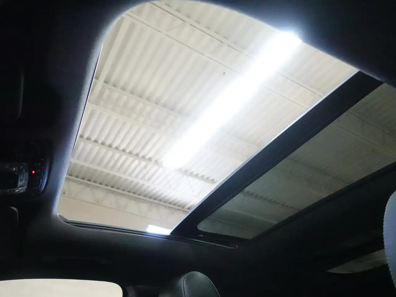 Mercedes-Benz GLA снимка Mercedes-Benz GLA