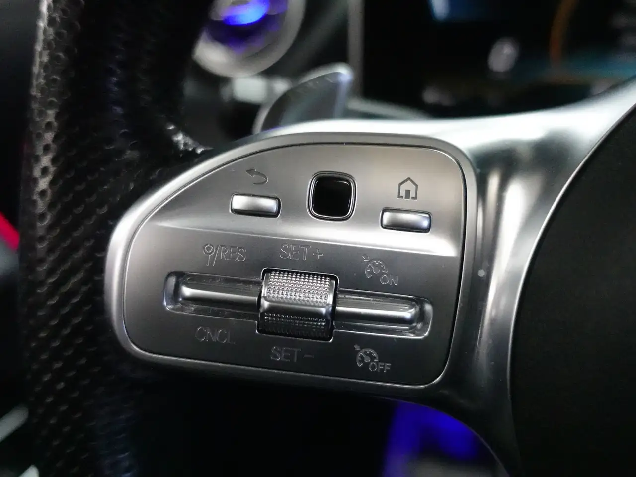 Mercedes-Benz GLA снимка Mercedes-Benz GLA