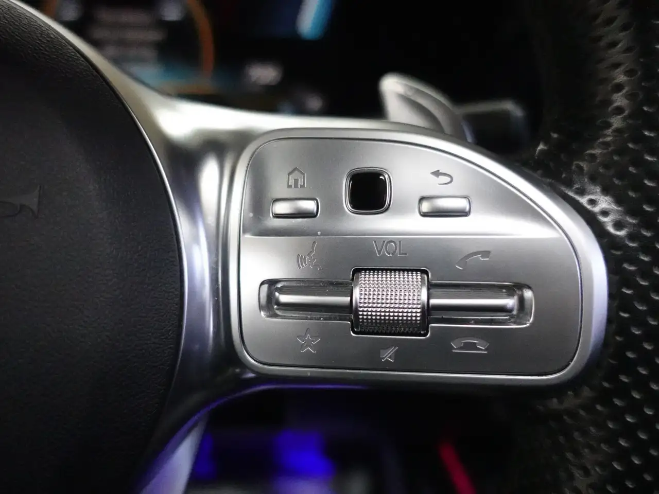 Mercedes-Benz GLA снимка Mercedes-Benz GLA