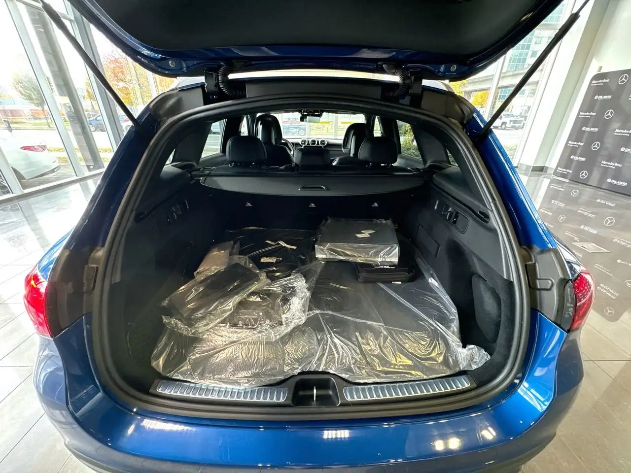 Mercedes-Benz GLC снимка Mercedes-Benz GLC