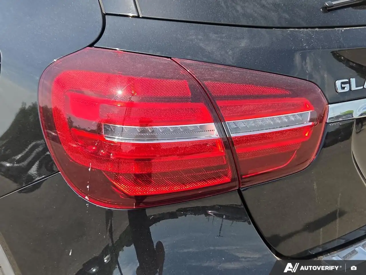 Mercedes-Benz GLA снимка Mercedes-Benz GLA