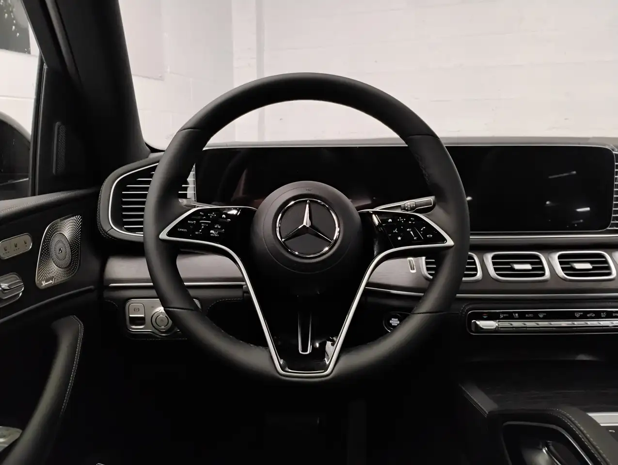 Mercedes-Benz GLE снимка Mercedes-Benz GLE