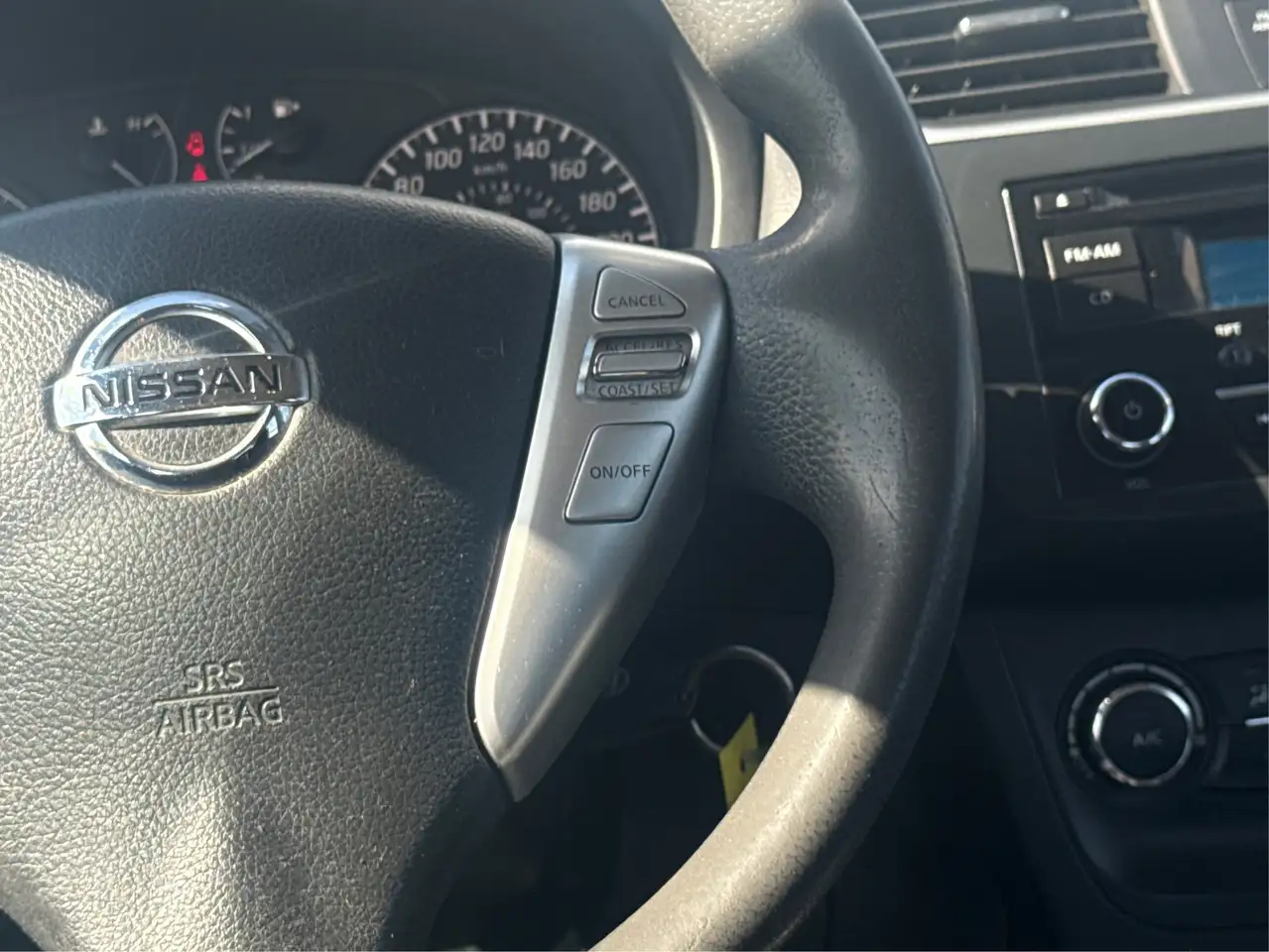 Nissan Sentra fotografie Nissan Sentra