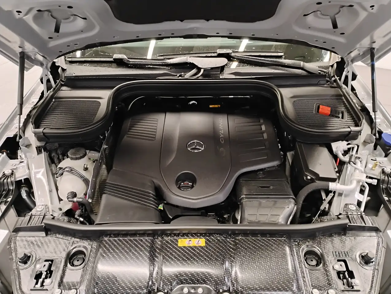 Mercedes-Benz GLE снимка Mercedes-Benz GLE