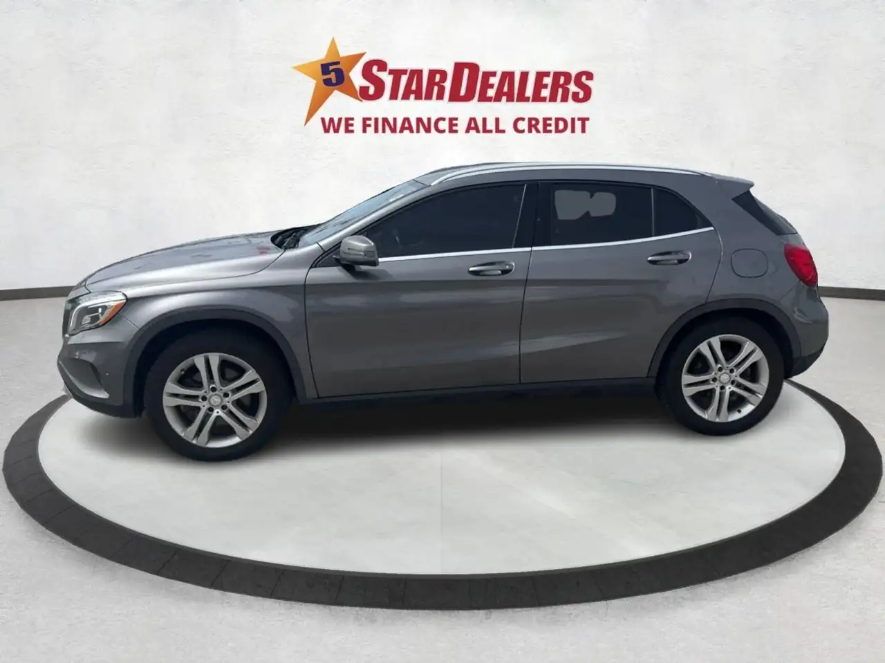 Mercedes-Benz GLA снимка Mercedes-Benz GLA