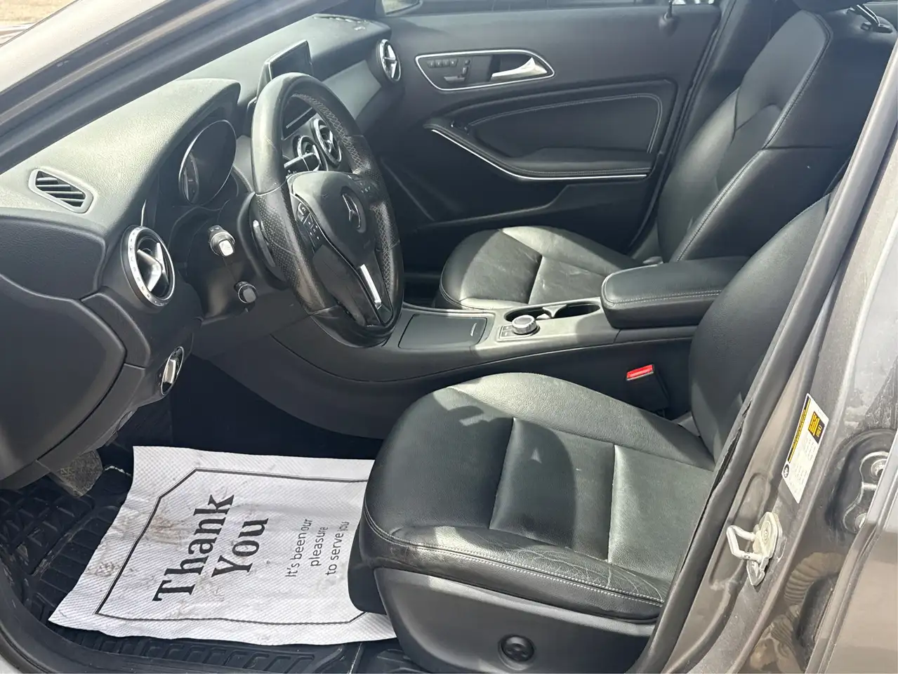 Mercedes-Benz GLA снимка Mercedes-Benz GLA
