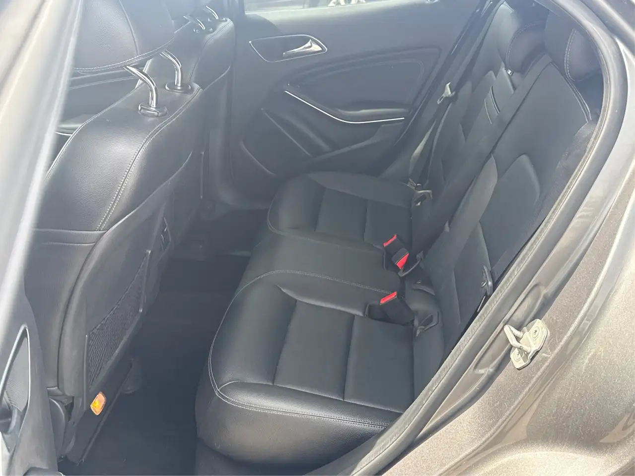 Mercedes-Benz GLA снимка Mercedes-Benz GLA