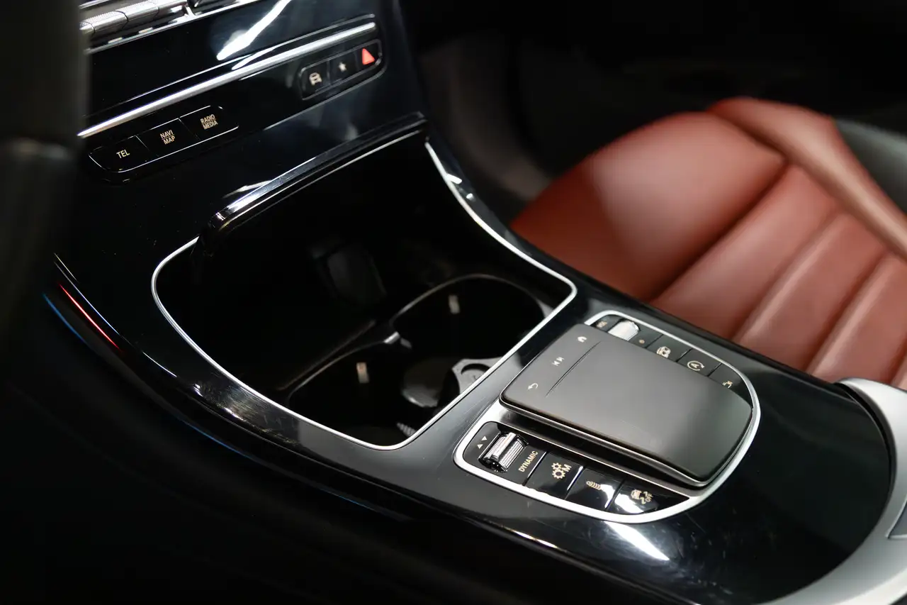 Mercedes-Benz GLC fotografie Mercedes-Benz GLC