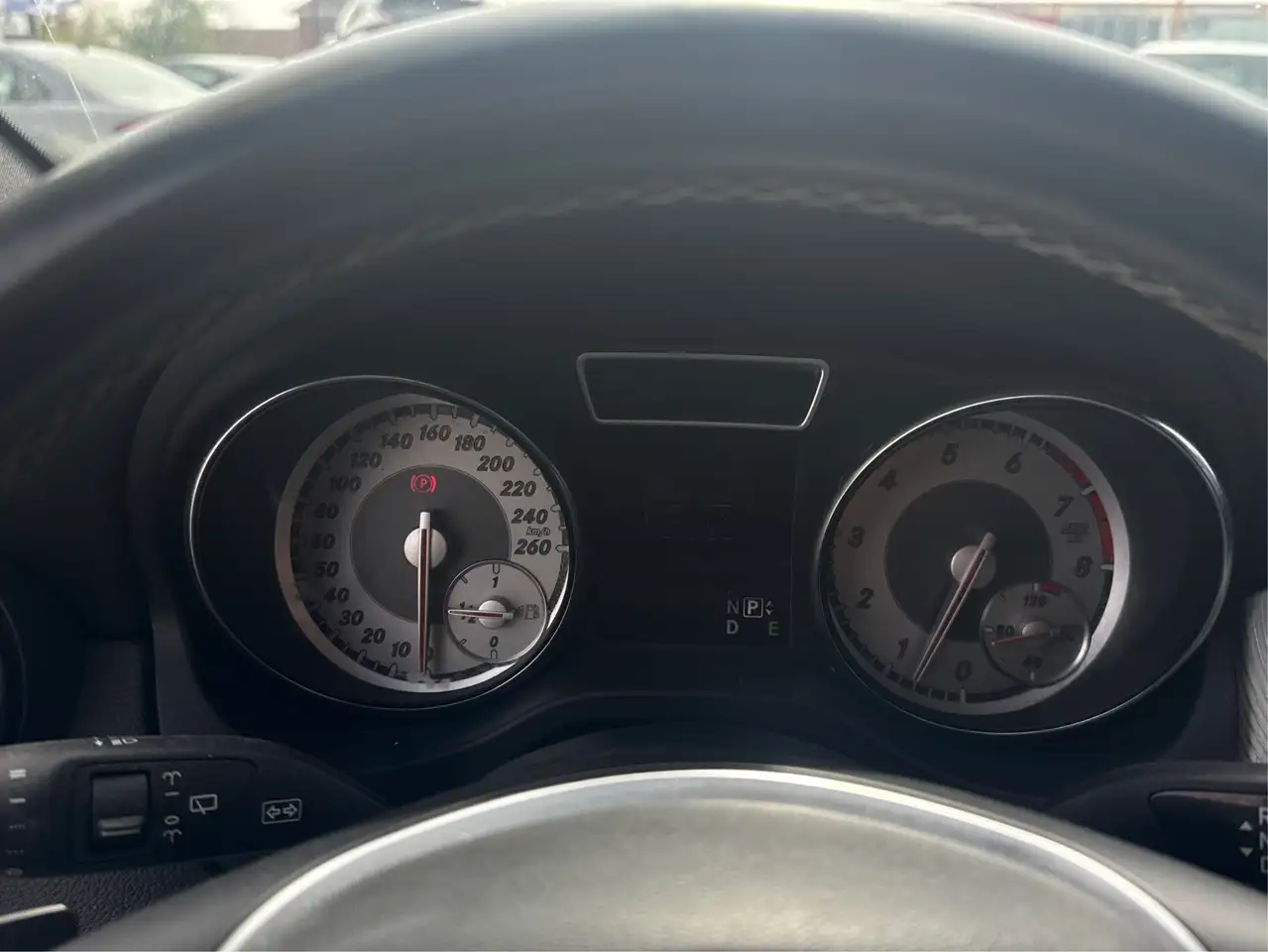 Mercedes-Benz GLA снимка Mercedes-Benz GLA