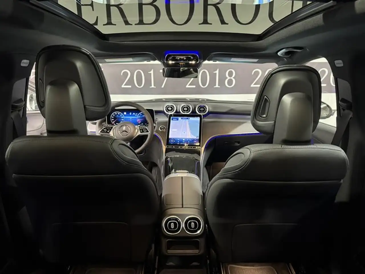 Mercedes-Benz GLC снимка Mercedes-Benz GLC