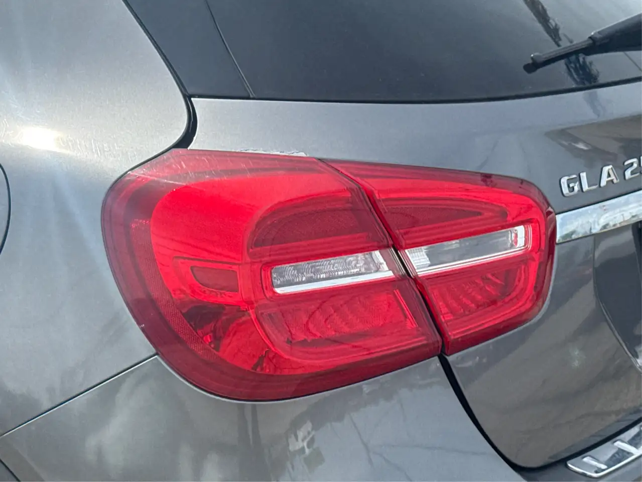 Mercedes-Benz GLA снимка Mercedes-Benz GLA