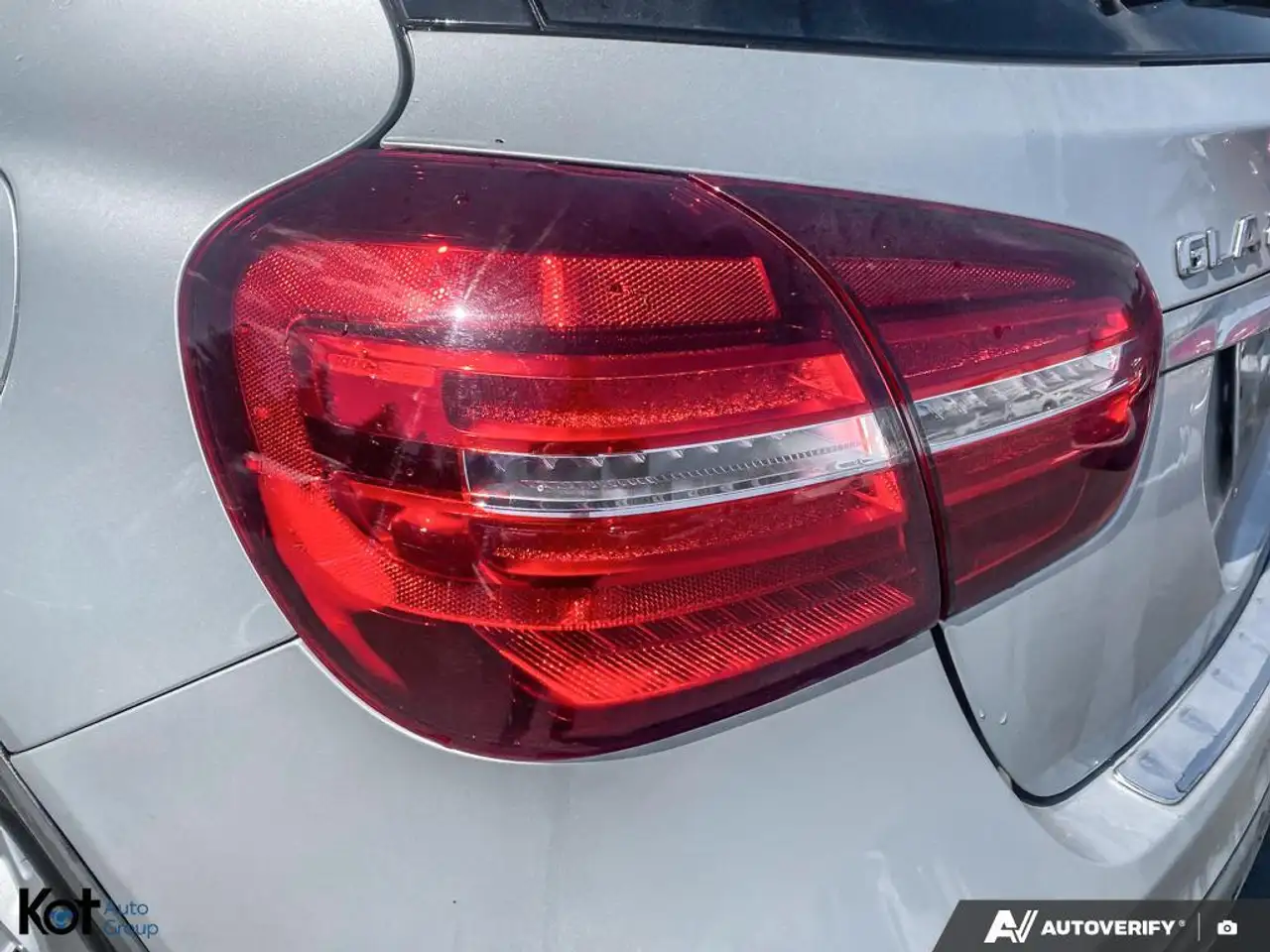 Mercedes-Benz GLA снимка Mercedes-Benz GLA