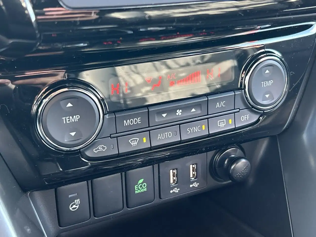 Mitsubishi Eclipse Cross снимка Mitsubishi Eclipse Cross