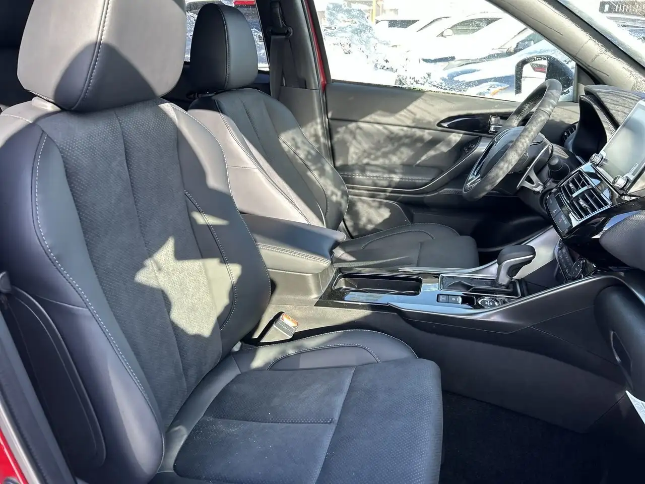 Mitsubishi Eclipse Cross снимка Mitsubishi Eclipse Cross