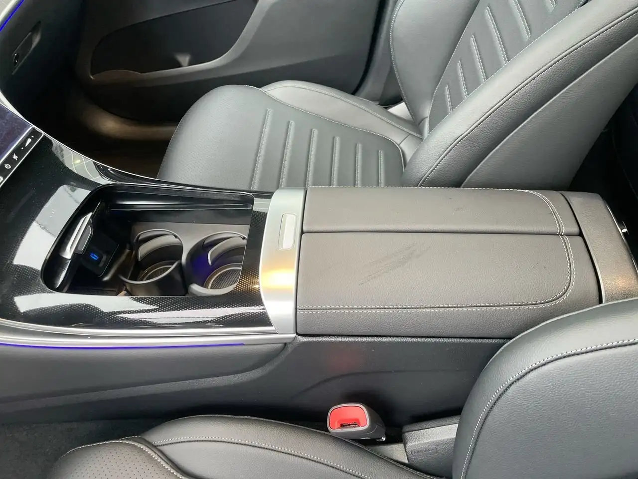 Mercedes-Benz GLC снимка Mercedes-Benz GLC