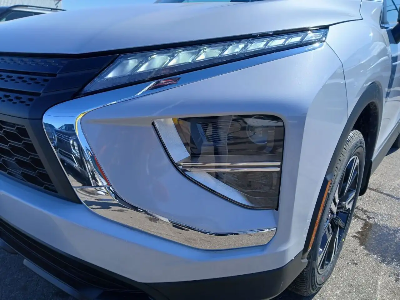 Mitsubishi Eclipse Cross снимка Mitsubishi Eclipse Cross