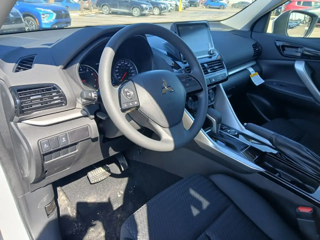 Mitsubishi Eclipse Cross снимка Mitsubishi Eclipse Cross