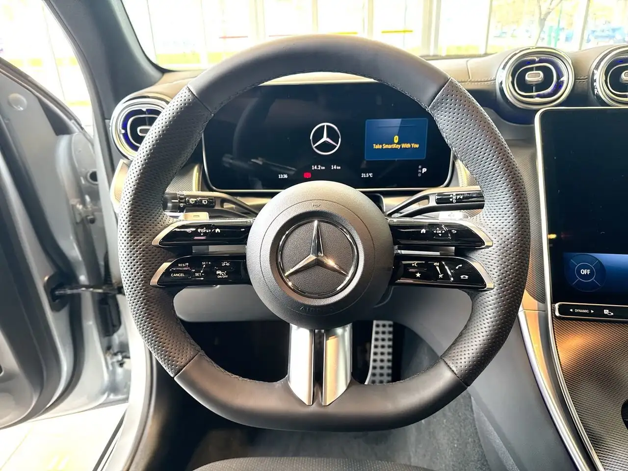 Mercedes-Benz GLC снимка Mercedes-Benz GLC