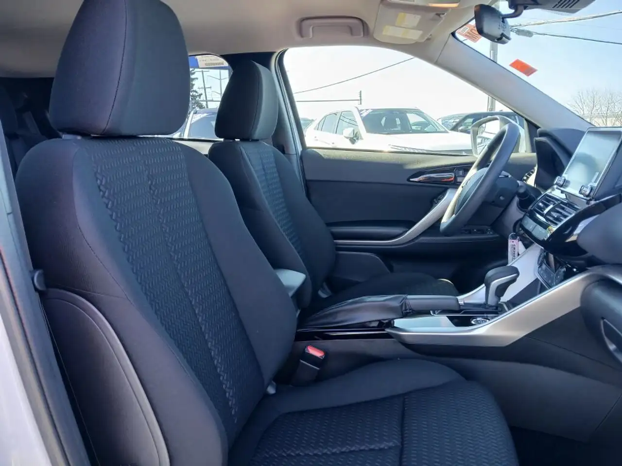 Mitsubishi Eclipse Cross снимка Mitsubishi Eclipse Cross