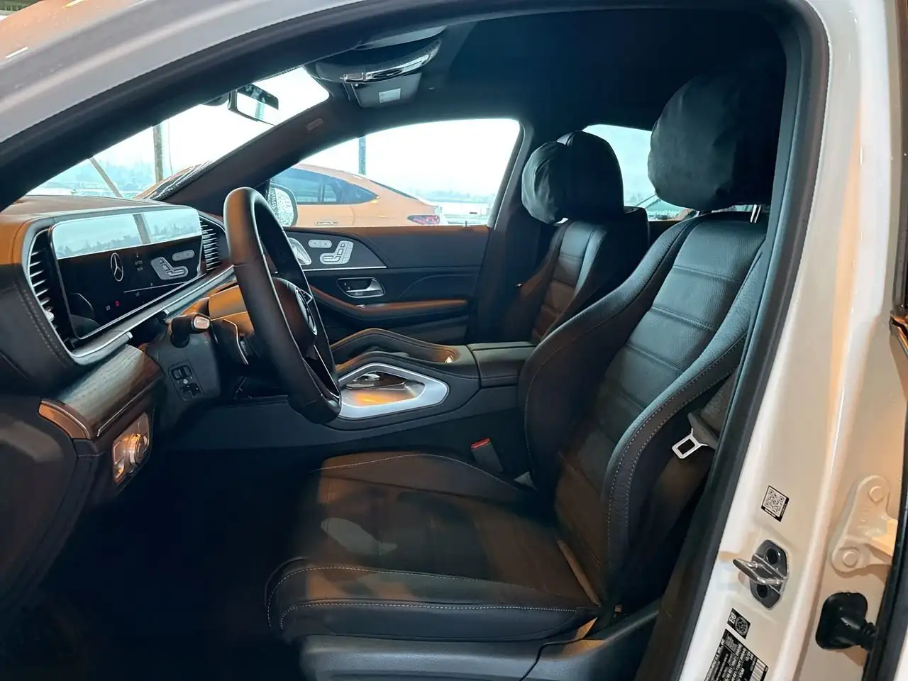 Mercedes-Benz GLE снимка Mercedes-Benz GLE