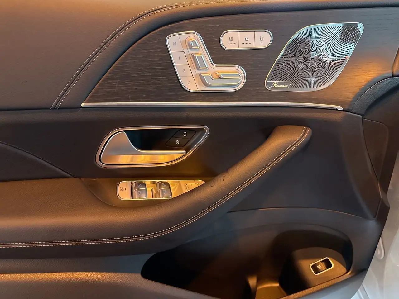 Mercedes-Benz GLE снимка Mercedes-Benz GLE