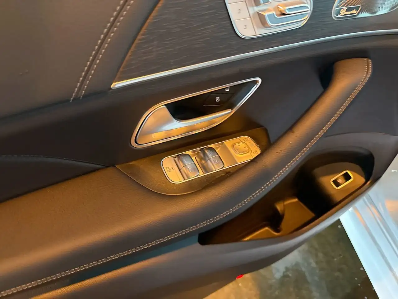 Mercedes-Benz GLE снимка Mercedes-Benz GLE