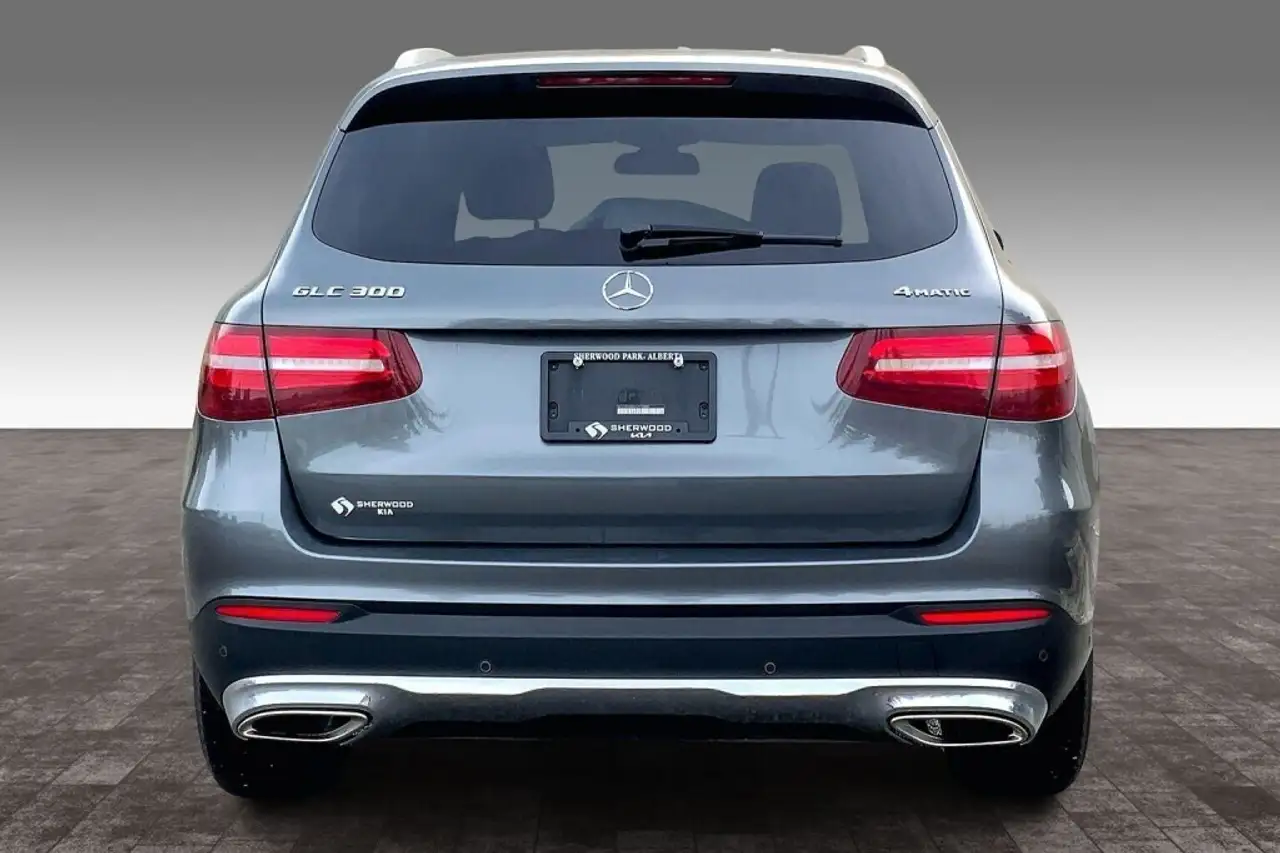 Mercedes-Benz GLC снимка Mercedes-Benz GLC