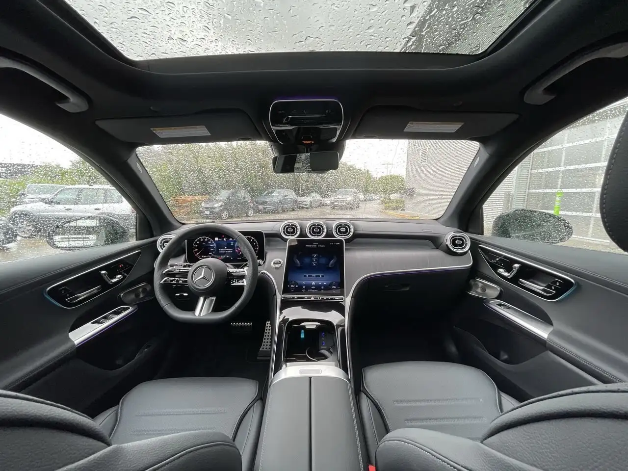 Mercedes-Benz GLC снимка Mercedes-Benz GLC