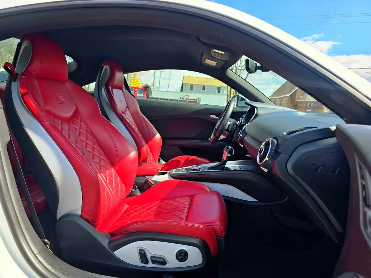 Audi TTS photo Audi TTS