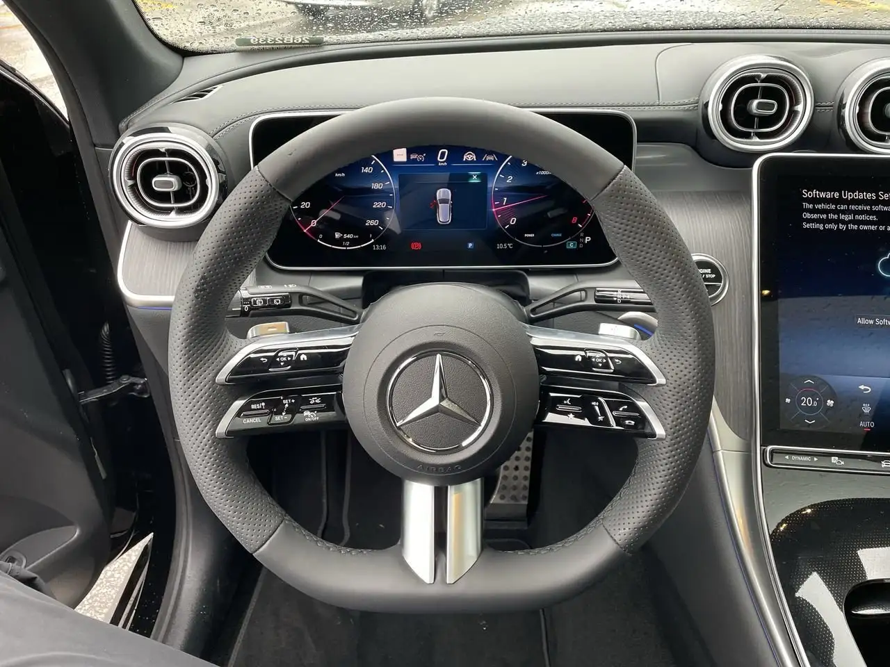 Mercedes-Benz GLC снимка Mercedes-Benz GLC