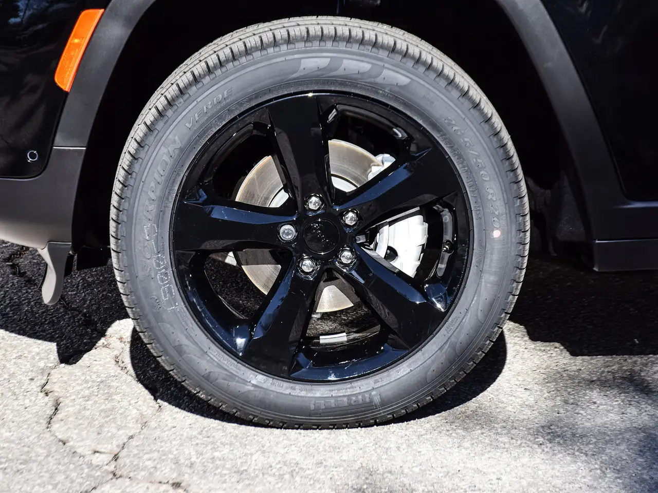 Jeep Grand Cherokee снимка Jeep Grand Cherokee