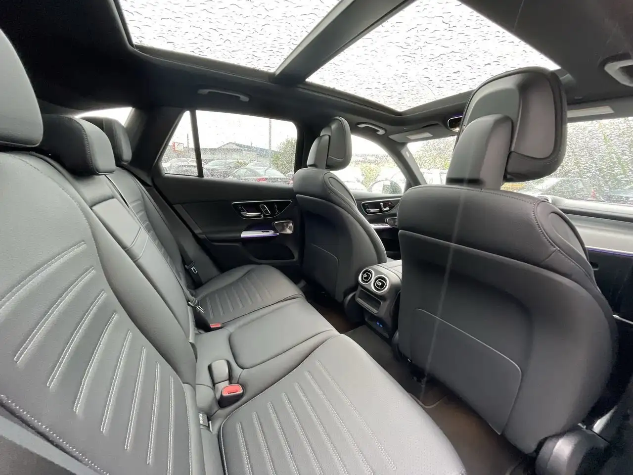 Mercedes-Benz GLC снимка Mercedes-Benz GLC