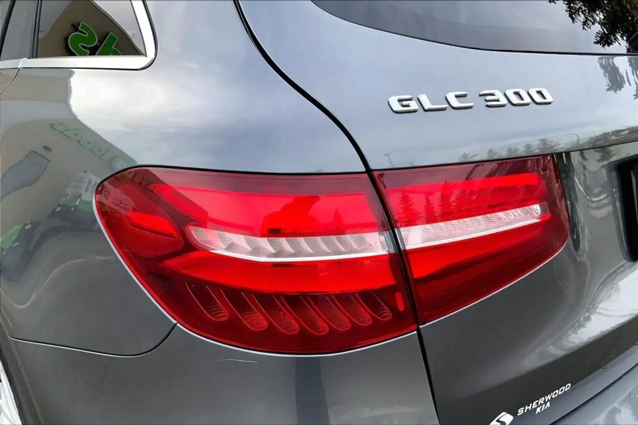 Mercedes-Benz GLC снимка Mercedes-Benz GLC