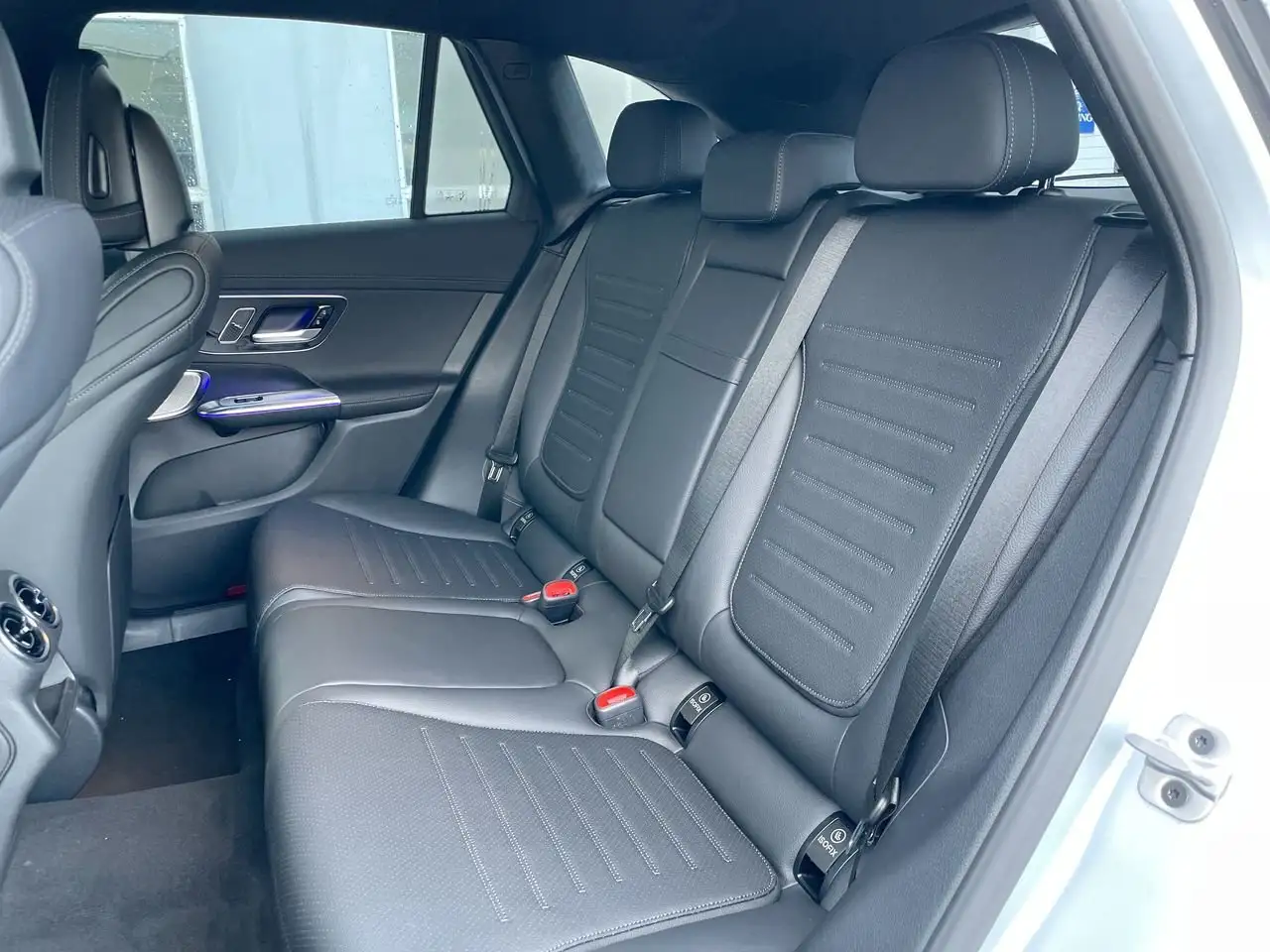 Mercedes-Benz GLC снимка Mercedes-Benz GLC