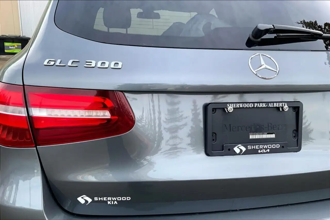 Mercedes-Benz GLC снимка Mercedes-Benz GLC