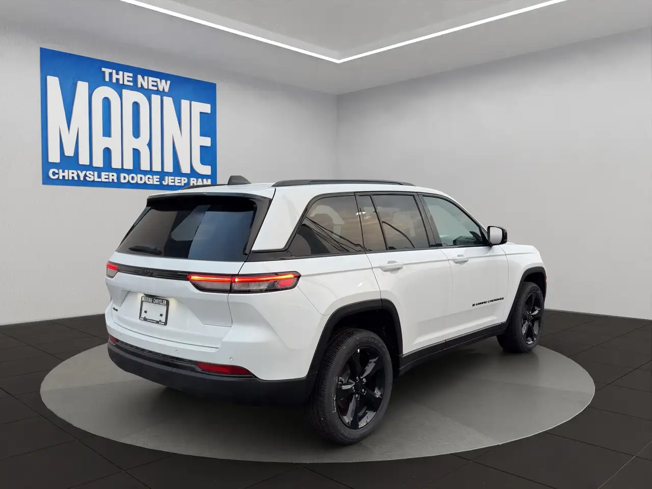 Jeep Grand Cherokee снимка Jeep Grand Cherokee